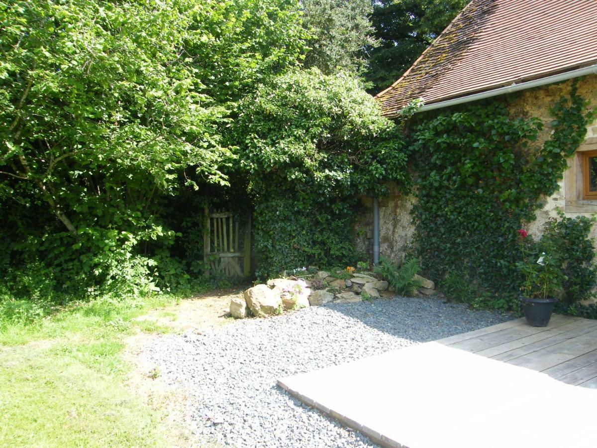 Pear Tree Gite Genis ภายนอก รูปภาพ
